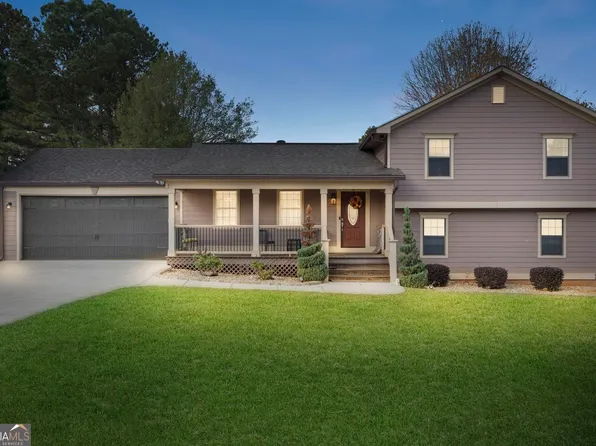 1502 Sir Knights Way, Lawrenceville, GA 30045