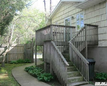 2nd image of 32 Cinderella Ln