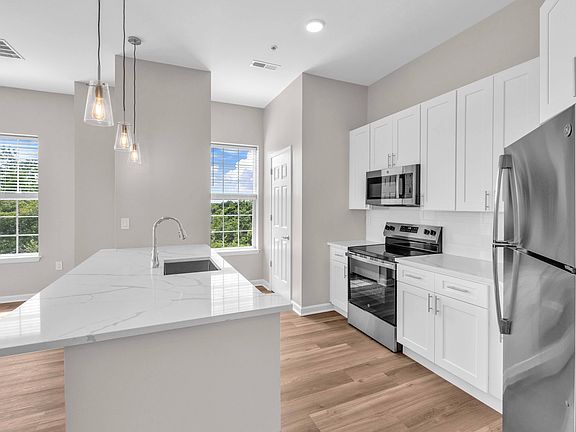 2nd image of 100 River Park Dr #242