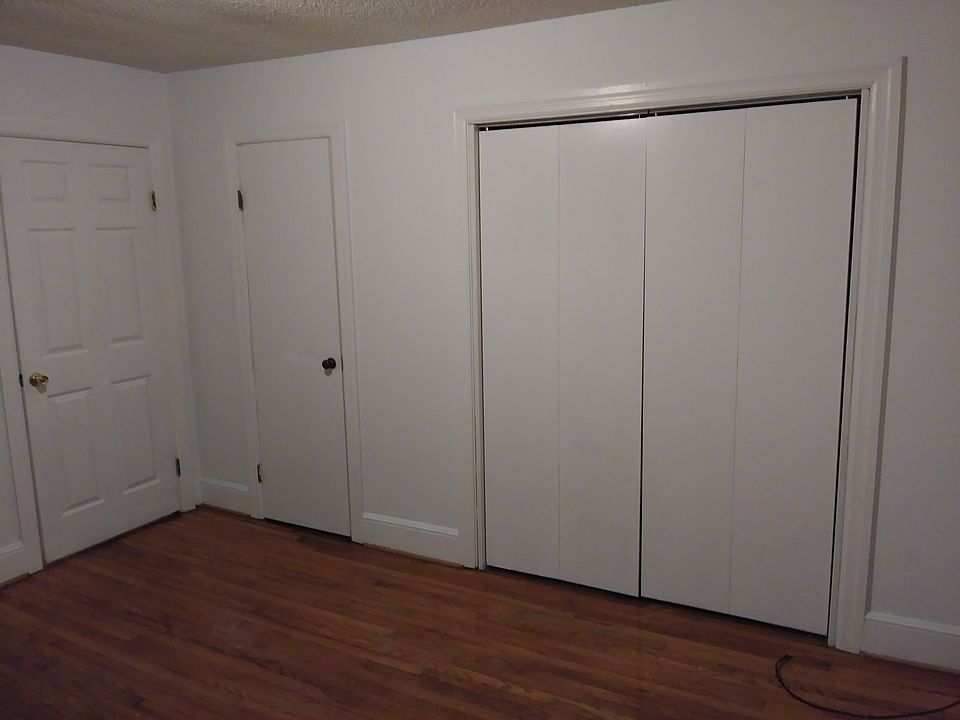 2nd image of 813 N Main St