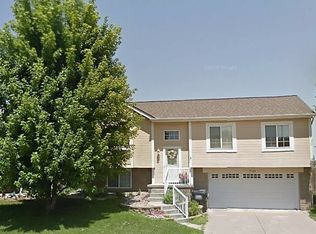 17360 Ruggles St, Omaha, NE 68116