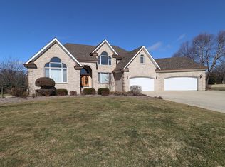 5 Fox Hill Ct, Yorkville, IL