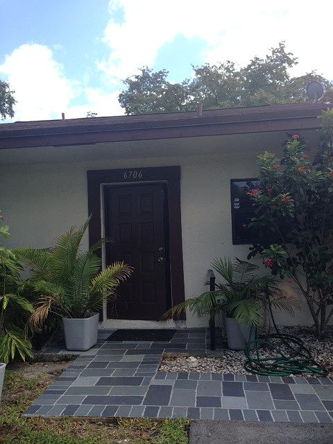 1st image of 6706 S Parkway Dr