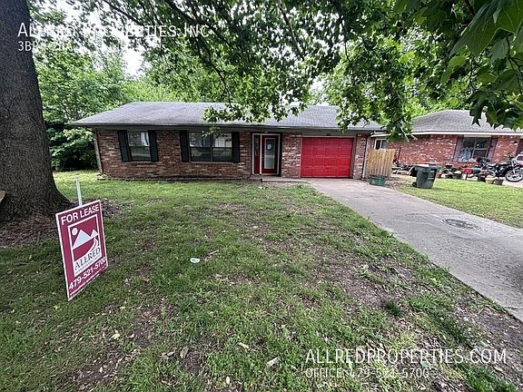 3rd image of 2729 N Sierra Ave