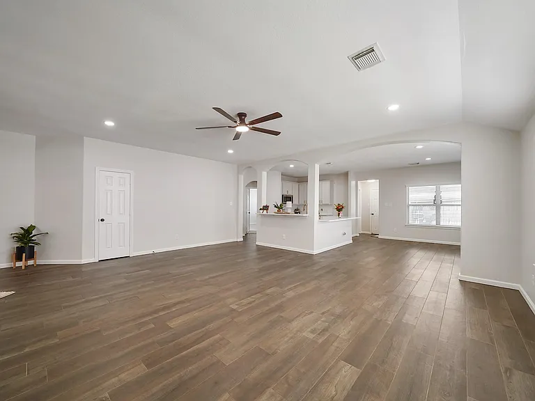 3301 Clover Hill Ln — Photo 12