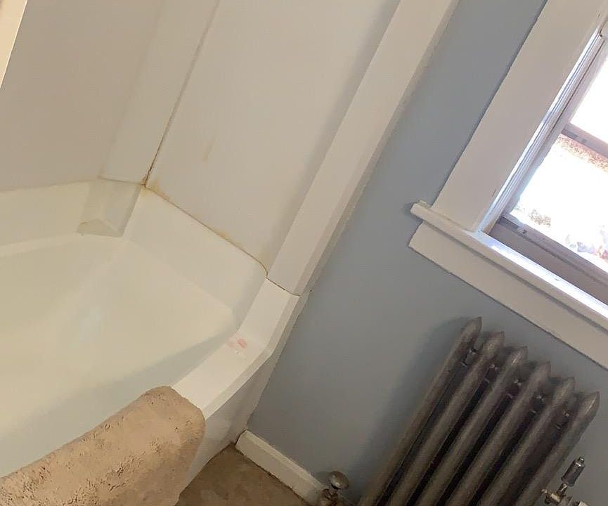 2nd image of 16800 Madison Ave