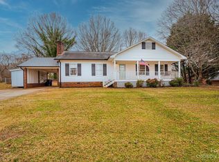 1504 2nd St NE, Conover, NC 28613