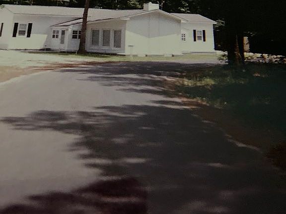 5th image of 41 Lakeview Dr