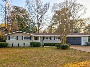 2015 Meadowbrook Rd, Jackson, MS 39211