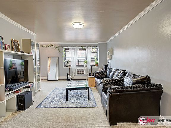 5th image of 9914 59th Ave #6H