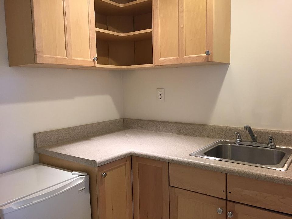2nd image of 850 32nd Ave