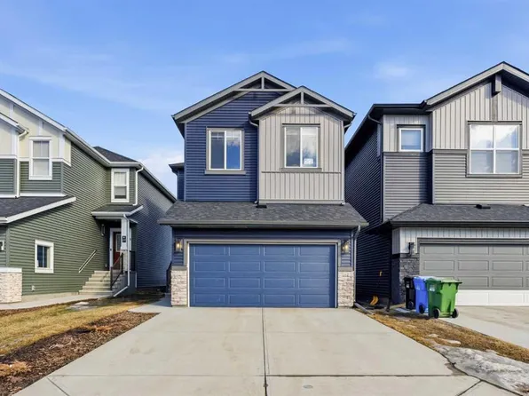 212 W Belmont Park SW, Calgary, AB T2X 5T7