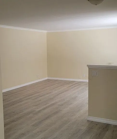 1400 Glenwood Rd — Photo 2