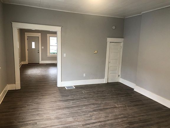 2nd image of 216 Franklin Ave