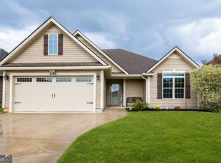 4170 Shadow Garden Dr, Hahira, GA 31632