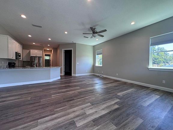 5th image of 356 Seminole Dr