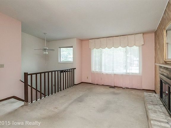 2nd image of 1072 Woodland Park Dr