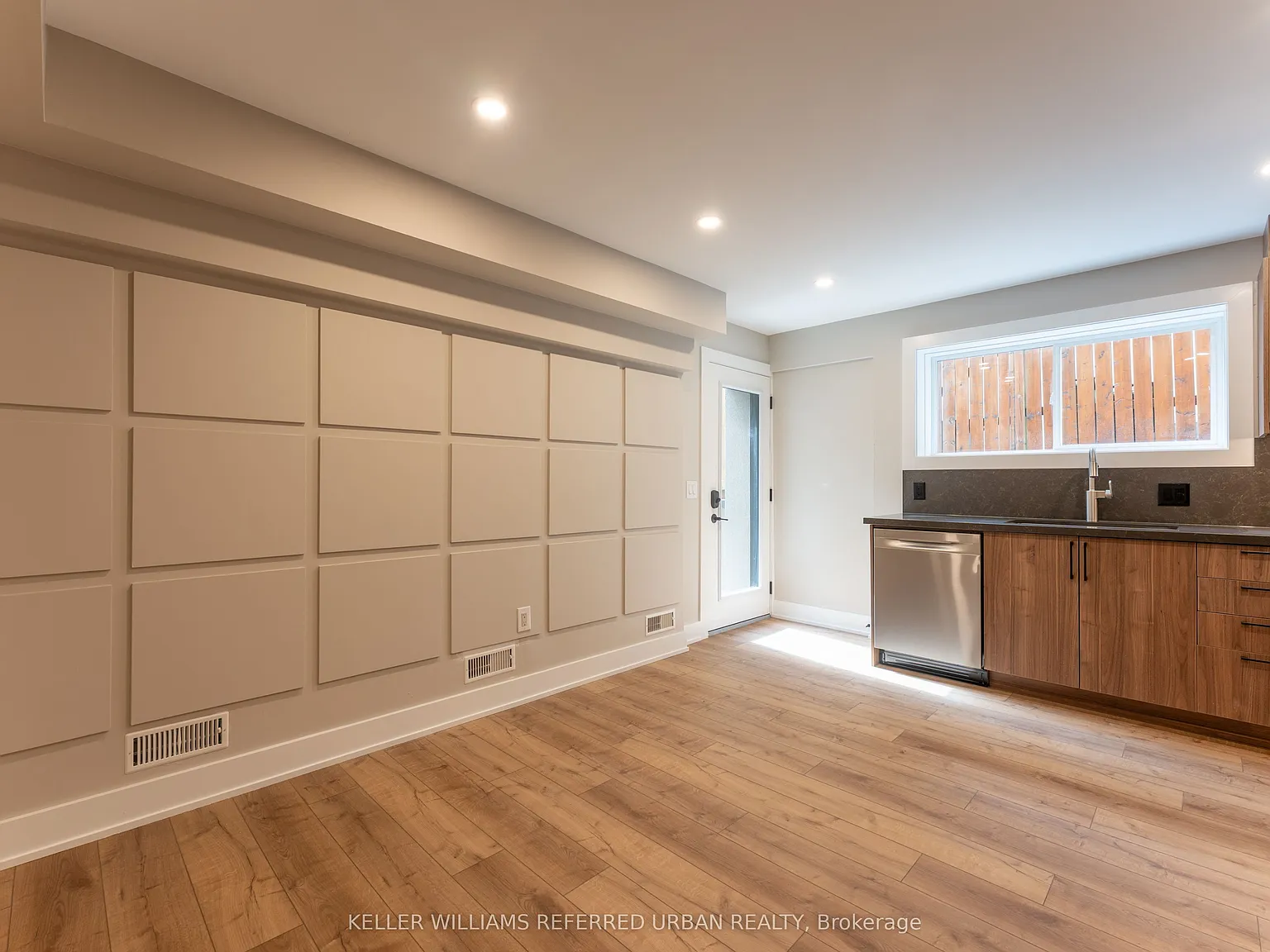 2 bed, $2,400 — Photo 3