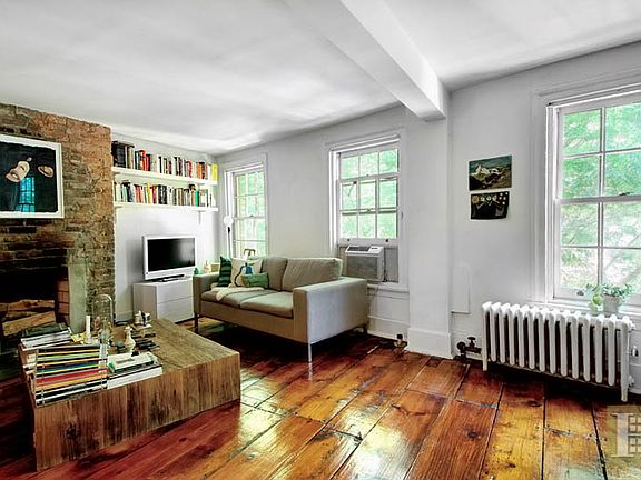 2nd image of 6 Jane St #3