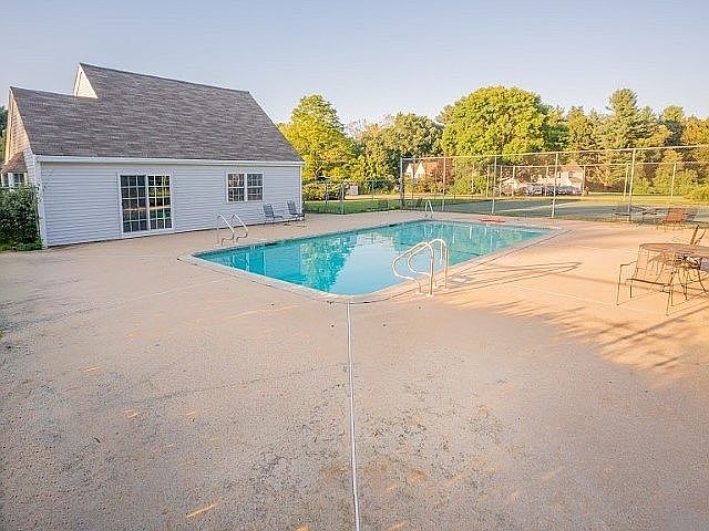 2nd image of 50 Brookside Dr APT D7
