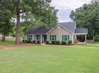 50 Cecil Hunter Rd, Moreland, GA 30259