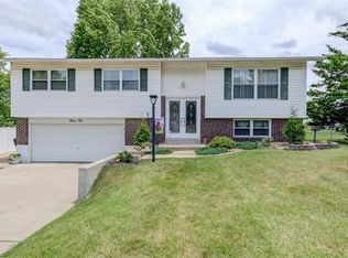 310 Birdie Hills Rd, Saint Peters, MO 63376