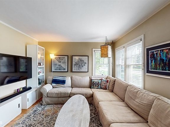 5th image of 7836 Keeler Ave