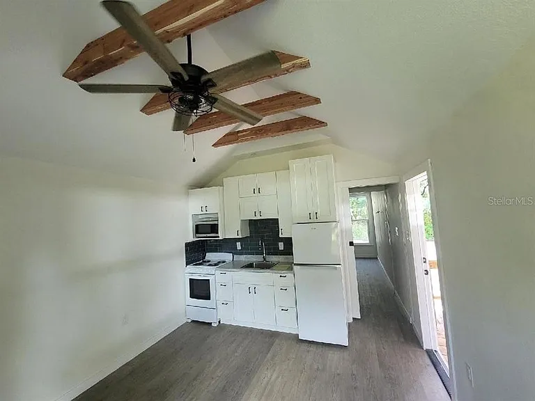 212 Broad St #14 — Photo 2
