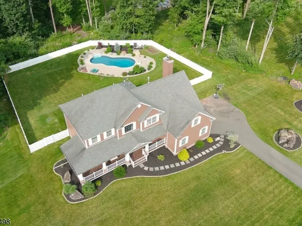 24 Eagles Nest Rd, Green Twp., NJ 07860