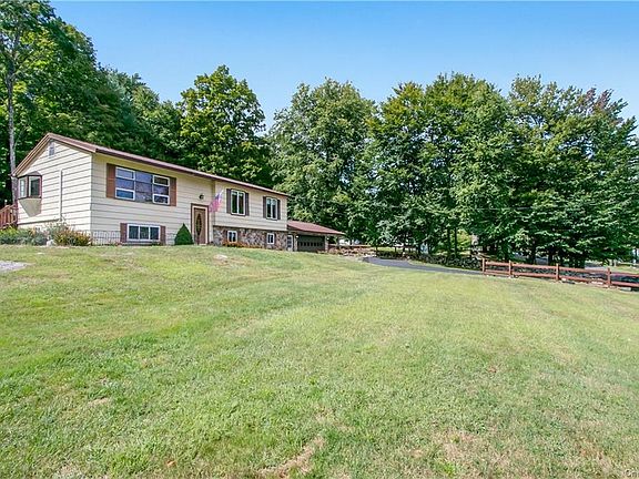 5th image of 705 Southwoods Dr