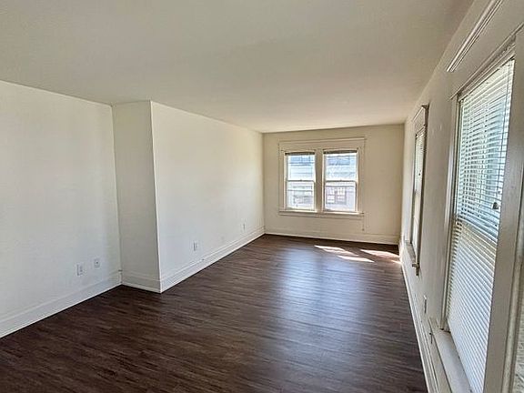 4th image of 90 Laverack Ave #3
