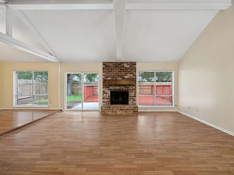 14311 Overbrook Ln — Photo 6