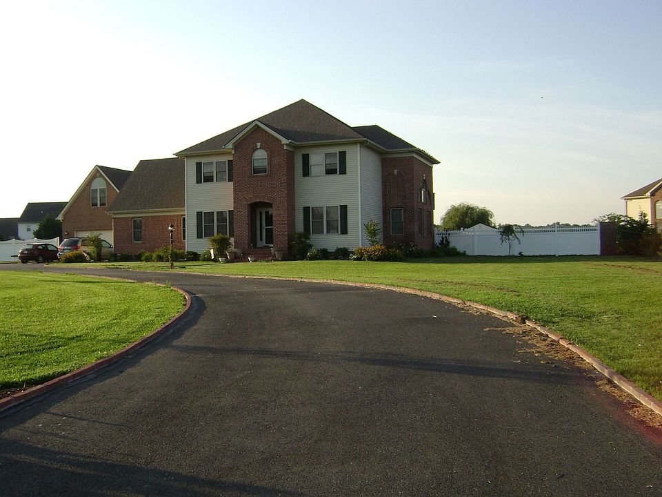 Front of 6061 Strawberry Way