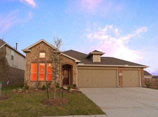 6810 Hunters Way Ln, Baytown, TX 77521