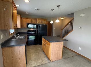 510 Pointe Ct SW, Rochester, MN 55902