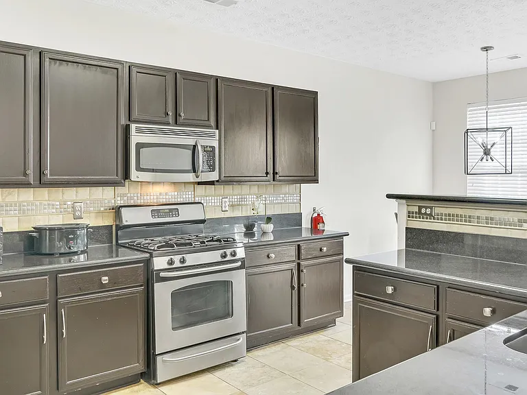 Top quality kitchen with gas