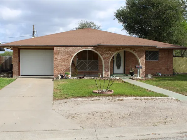 226 E Fairview Dr, Kingsville, TX 78363