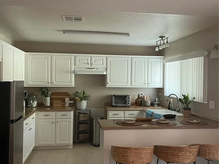 Eisenhower Dr — Photo 2