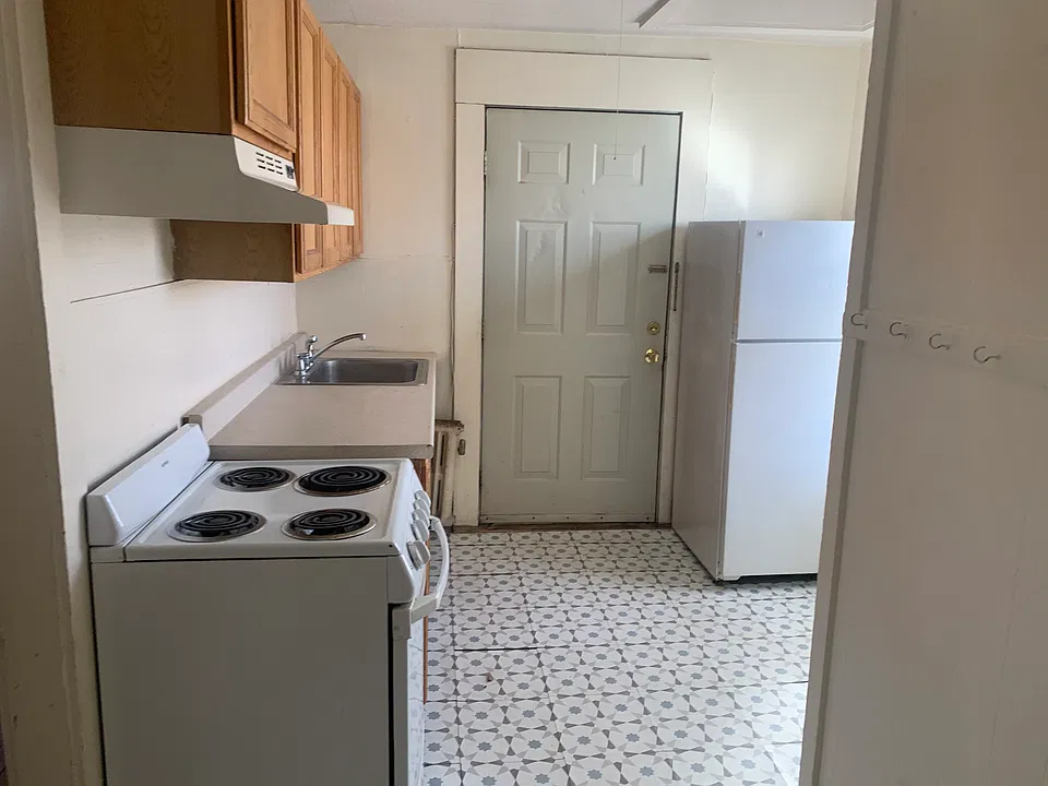 351 Main St #6