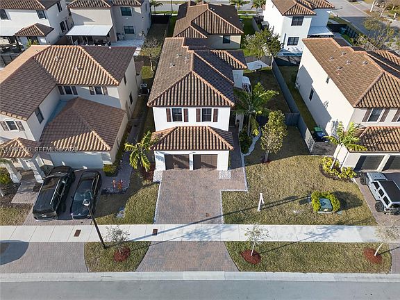 3rd image of 11883 SW 234th Ln