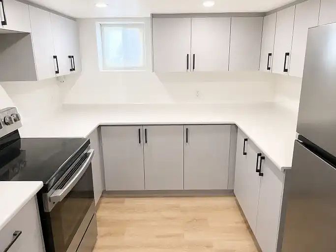 1st image of 31 Beverley St #1B