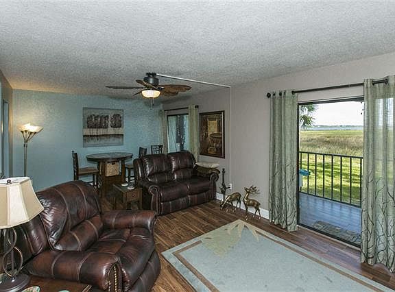 3rd image of 35 Andalusia Ct
