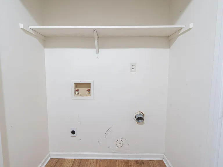 4418 Roller Ct — Photo 10