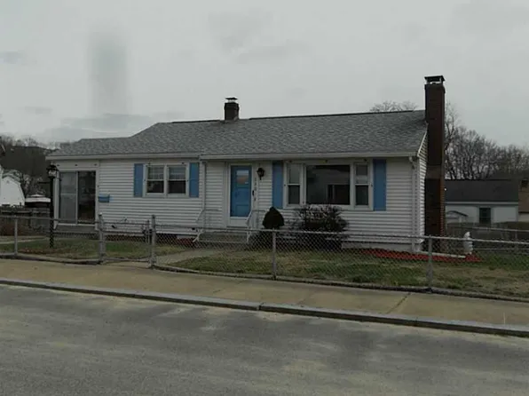 130 Sidney Ave, Woonsocket, RI 02895