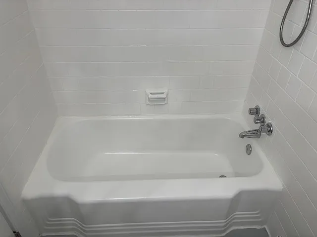 701 Greenleaf Ln — Photo 10