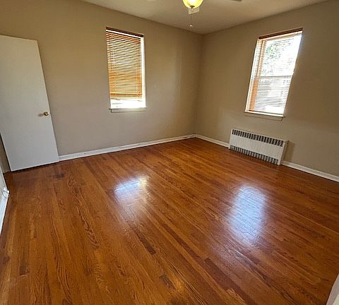 3rd image of 51 King St #3