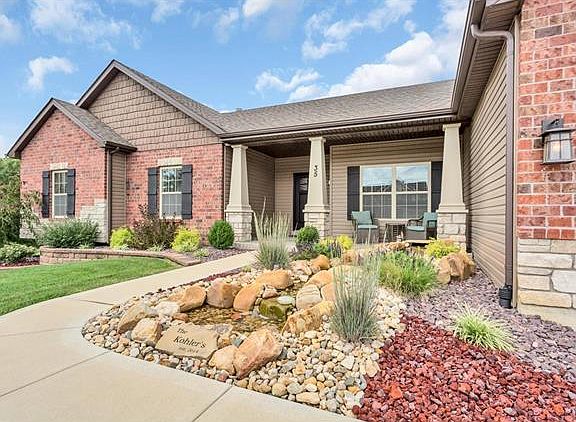 3rd image of 35 Fieldstone Estates Ct