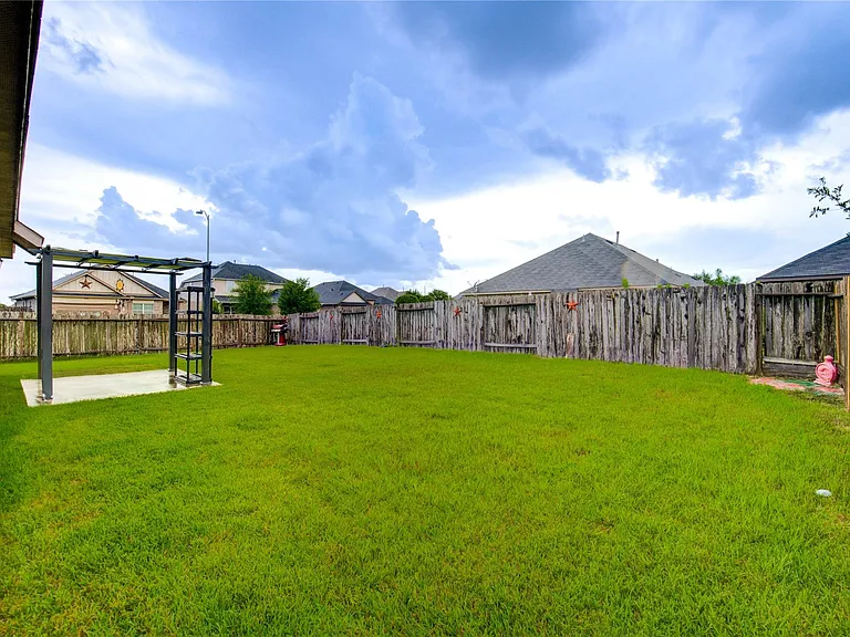 734 Mill Spring Ct — Photo 45