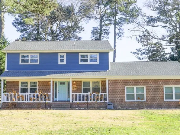 4120 Sunnywood Dr, Chincoteague Island, VA 23336