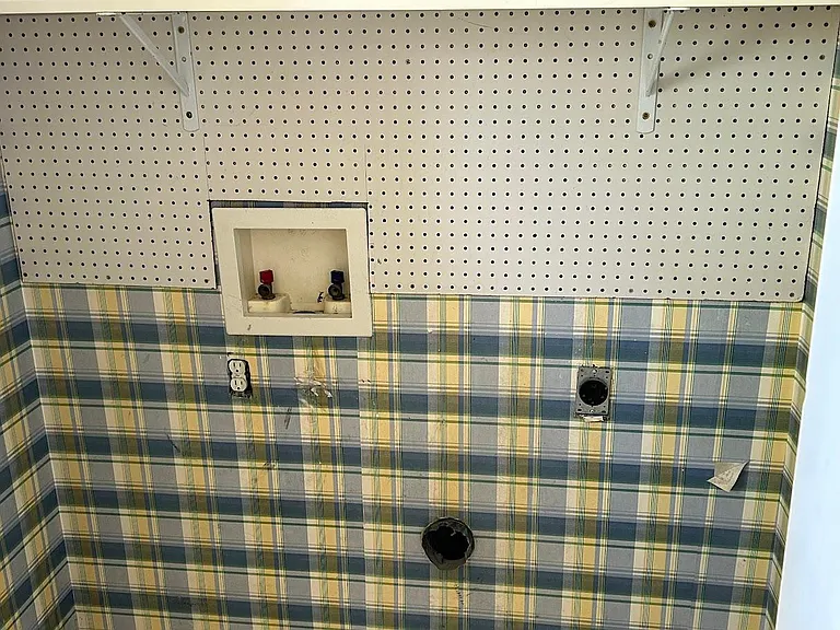 Washer and dryer hook ups